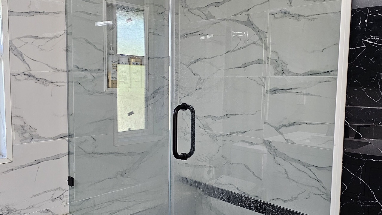 Photo of Bathroom in Oak Park