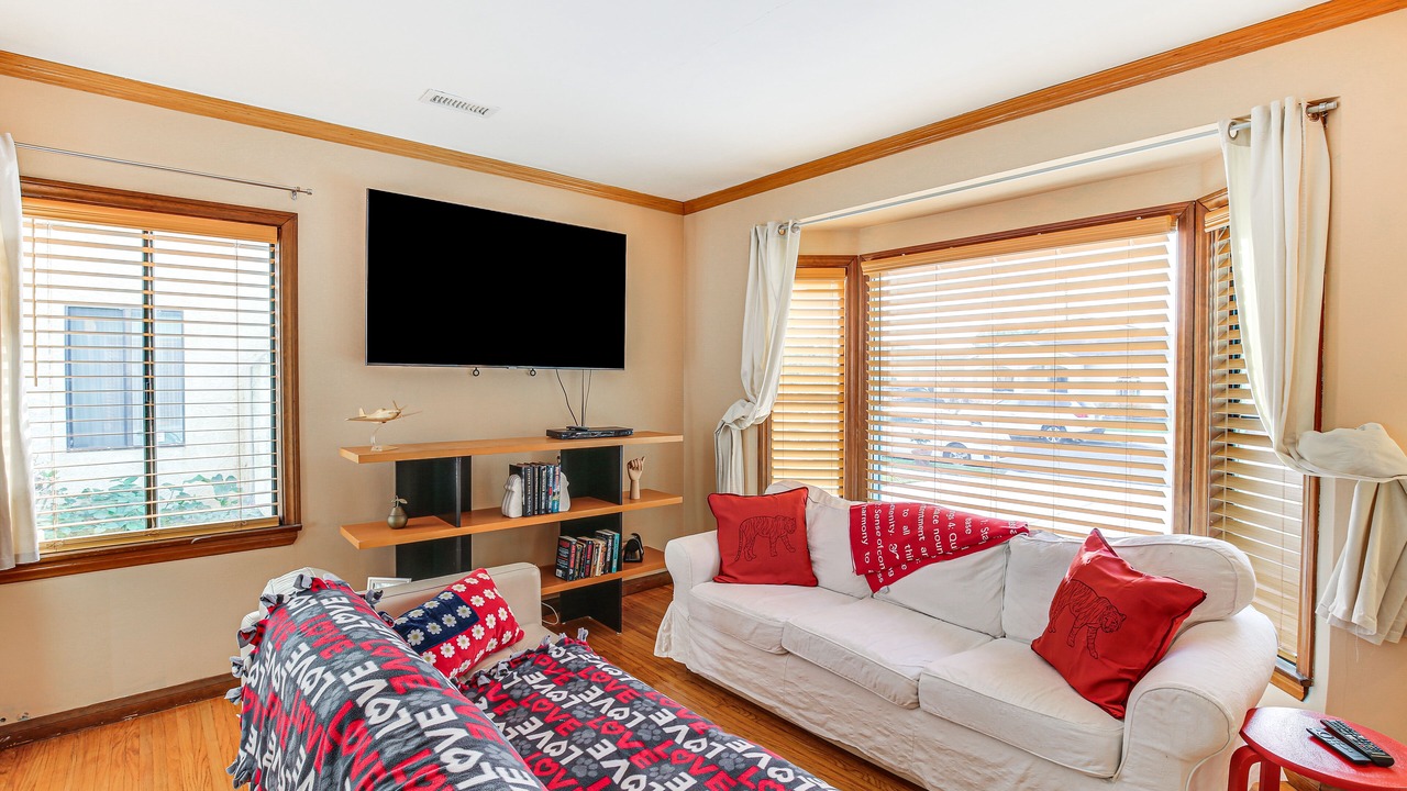 Photo of Livingroom in El Camino Village