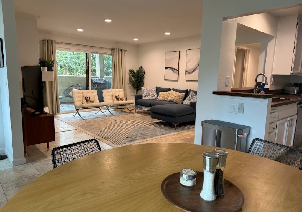 Photo of Livingroom in Oxnard Shores