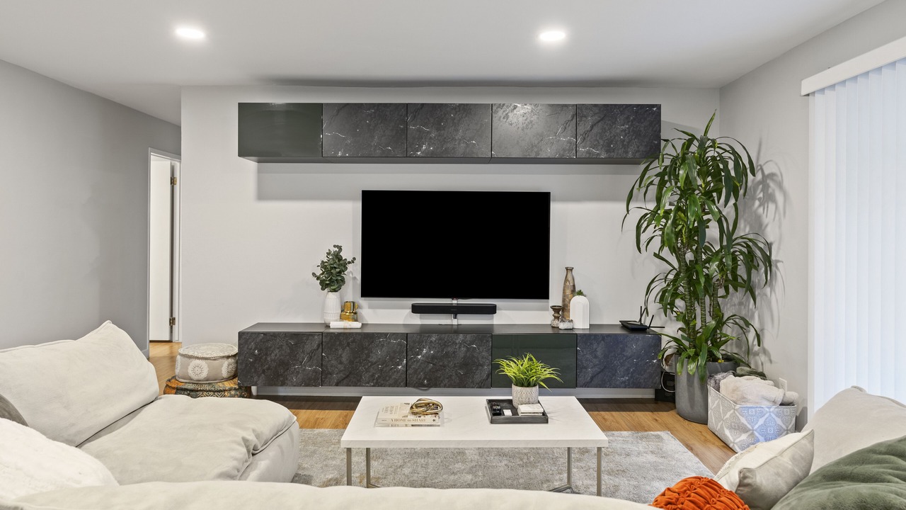 Photo of Livingroom in West Hills