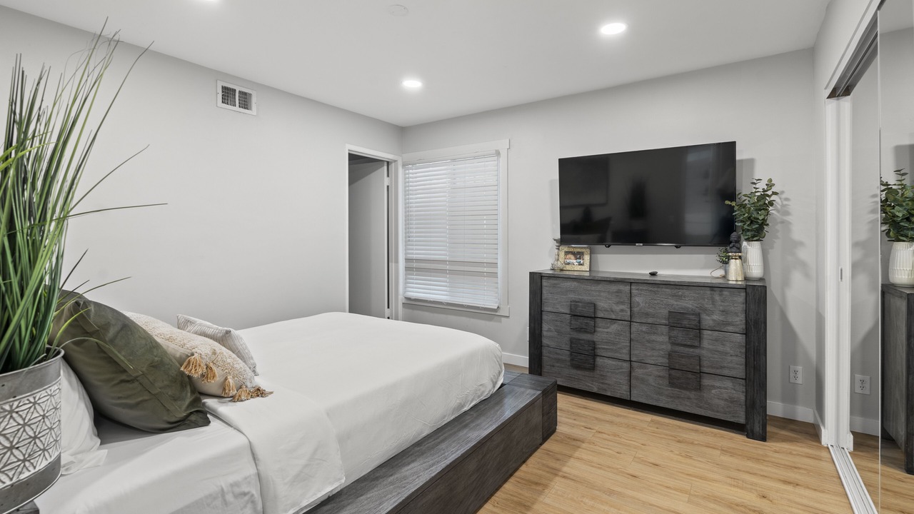Photo of Bedroom in West Hills