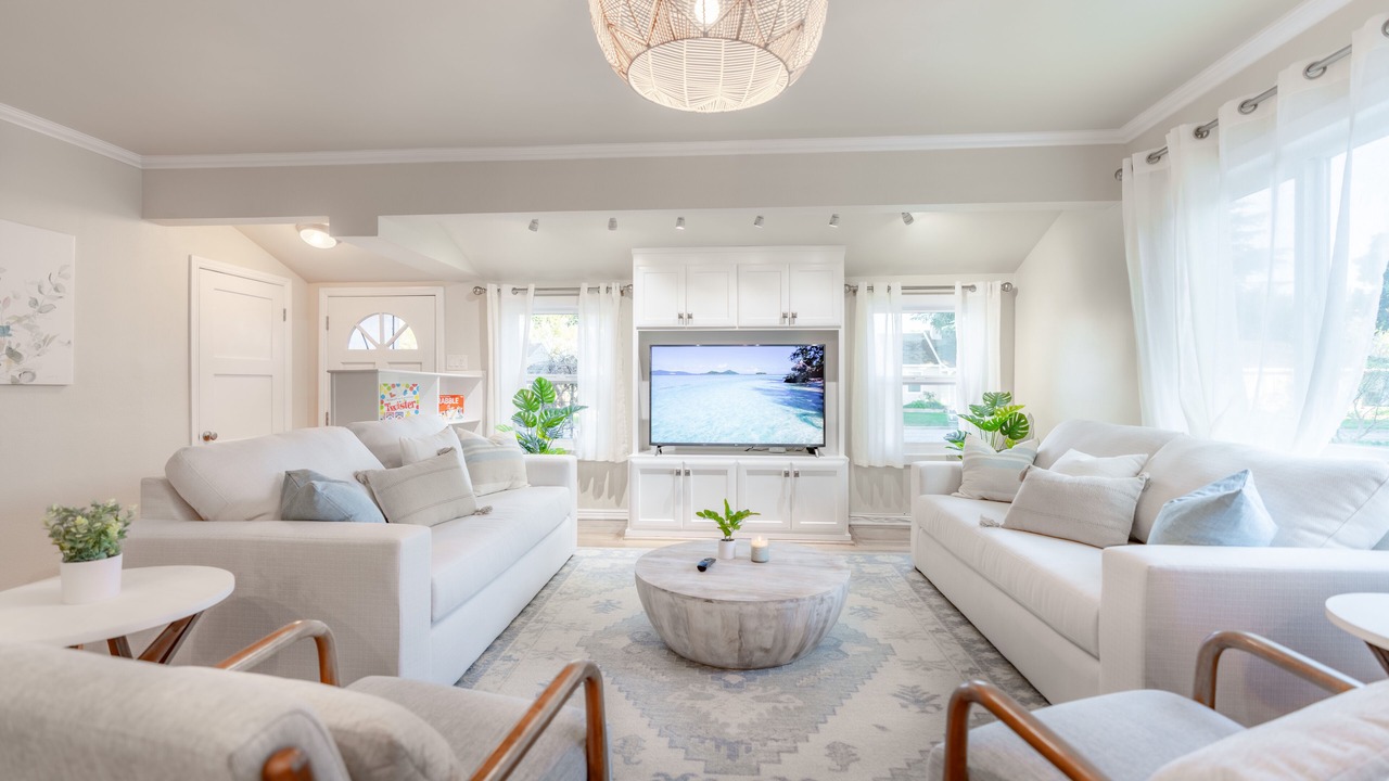 Photo of Livingroom in Lakewood Village