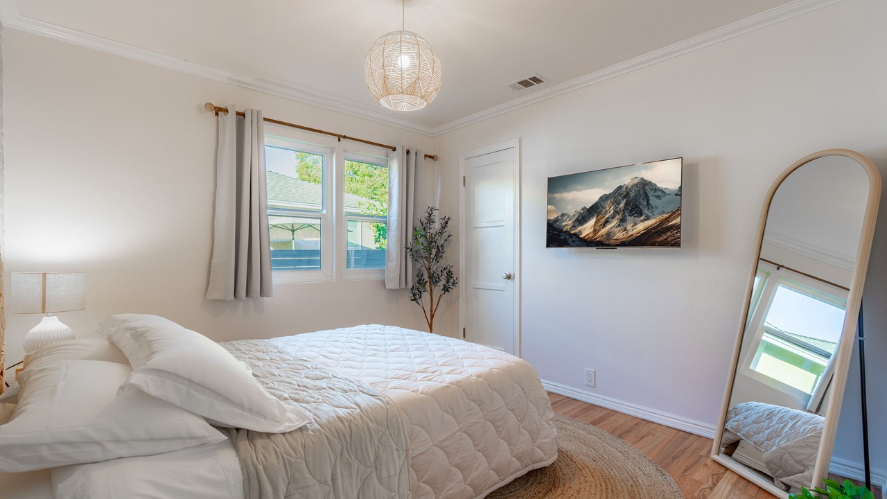Photo of Bedroom in Lakewood Village