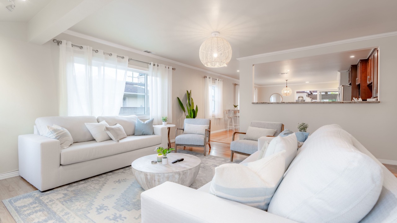 Photo of Livingroom in Lakewood Village