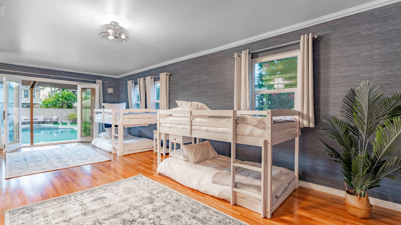 Photo of Bedroom in Lakewood Village