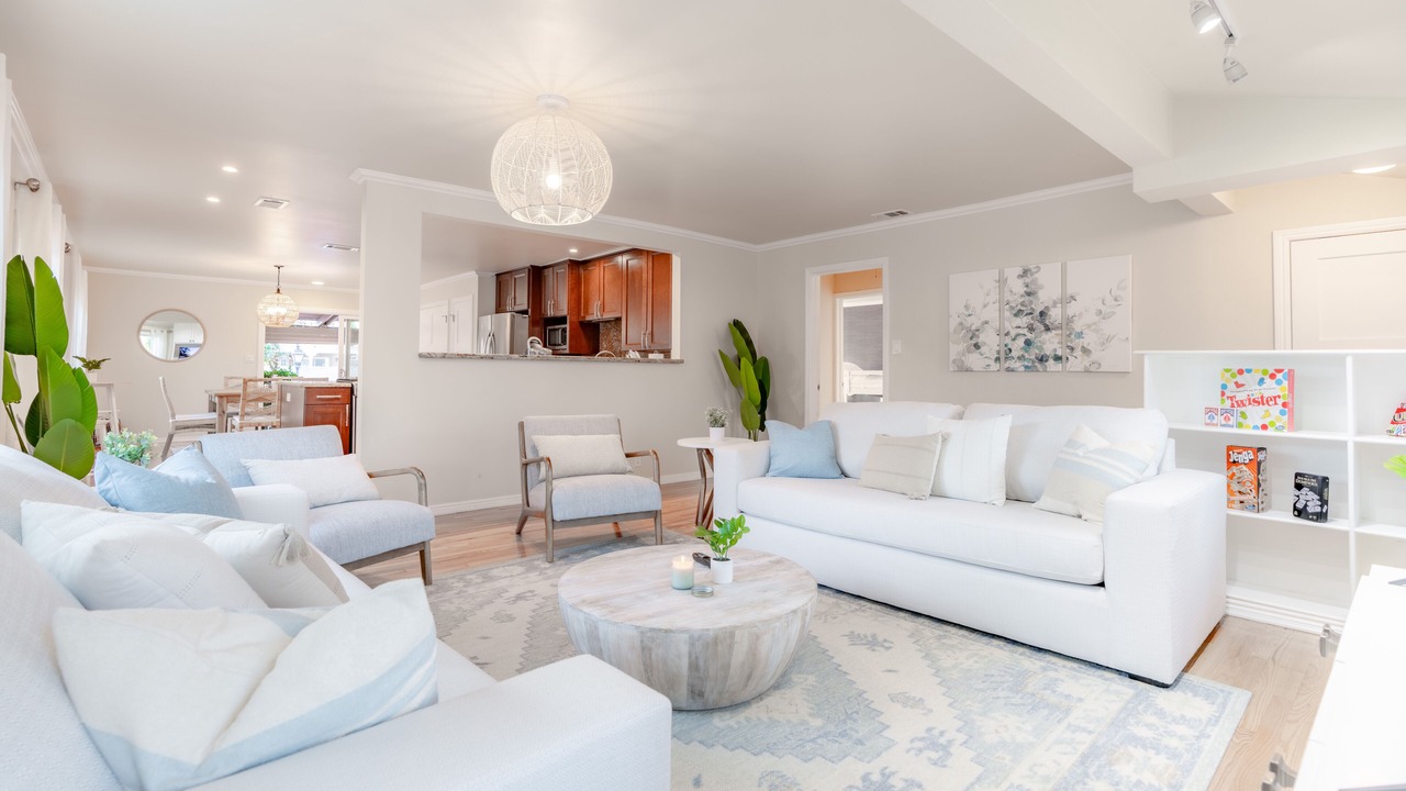 Photo of Livingroom in Lakewood Village