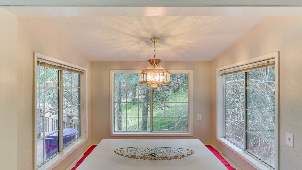 Photo of Bedroom in Crestline