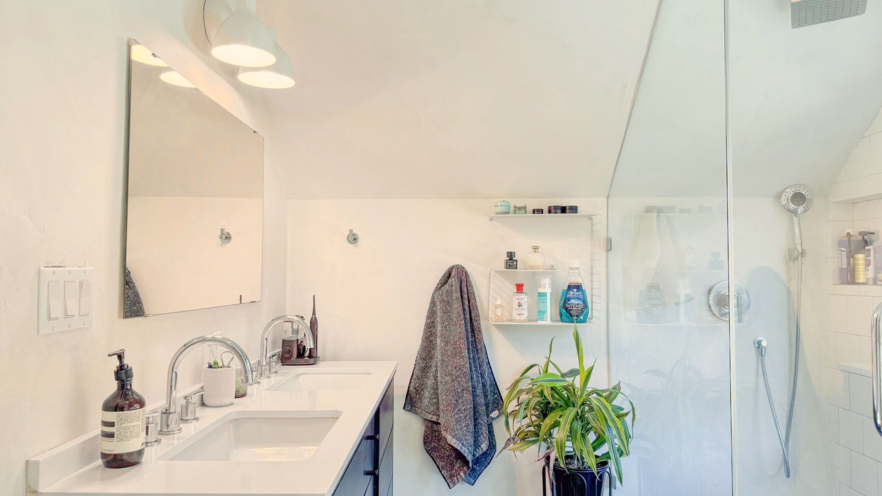 Photo of Bathroom in Eagle Rock
