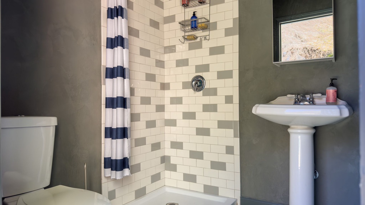 Photo of Bathroom in Eagle Rock