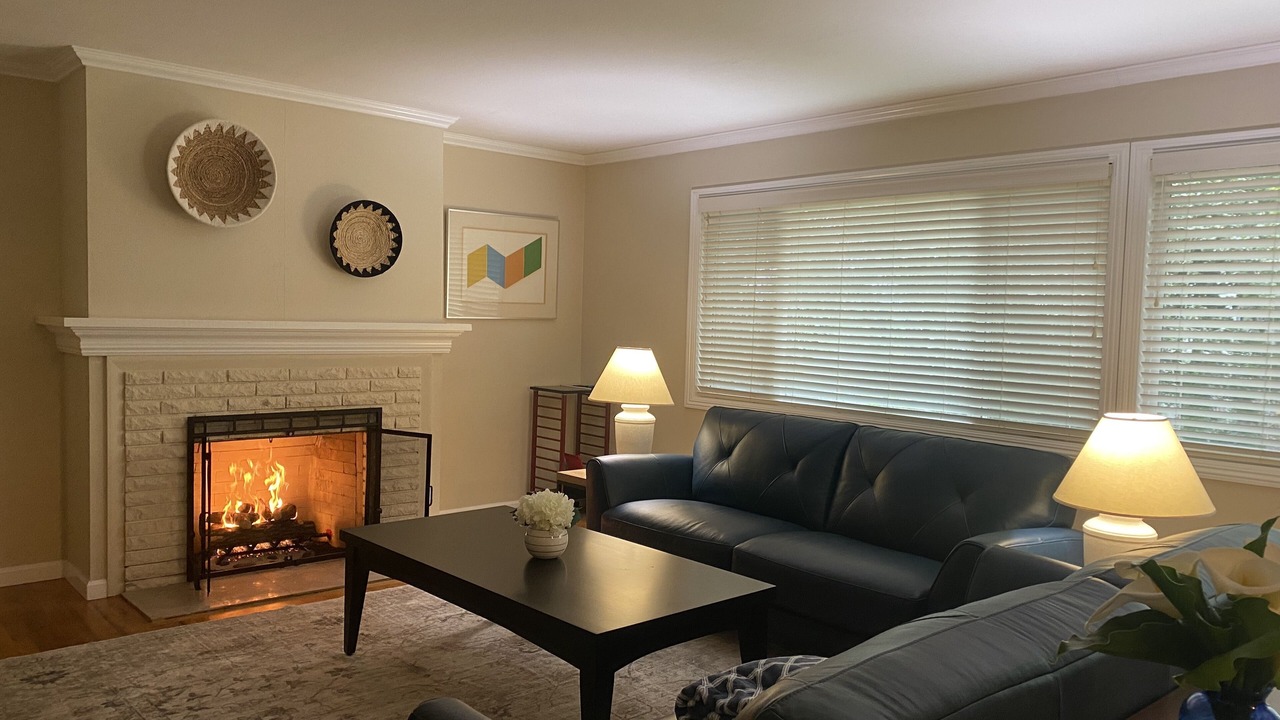 Photo of Livingroom in Del Monte Forest
