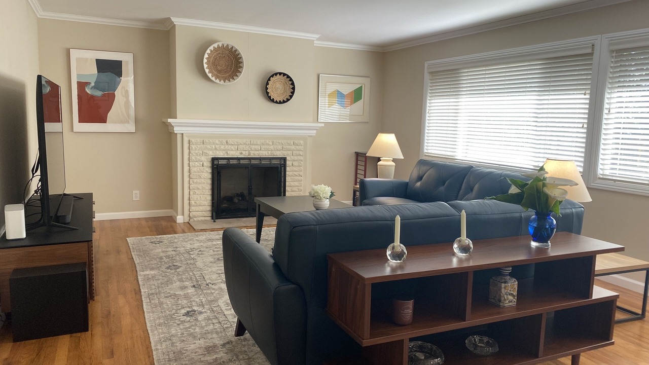 Photo of Livingroom in Del Monte Forest