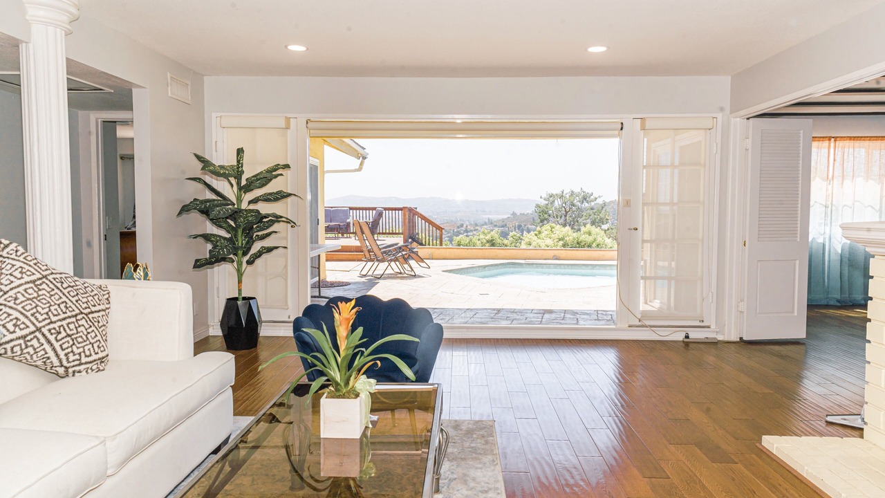 Photo of Livingroom in Walnut