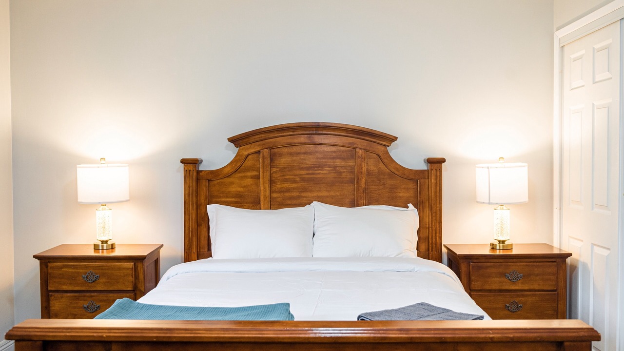 Photo of Bedroom in Walnut