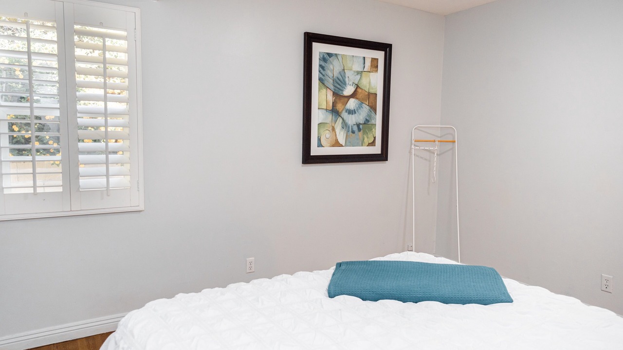 Photo of Bedroom in Walnut