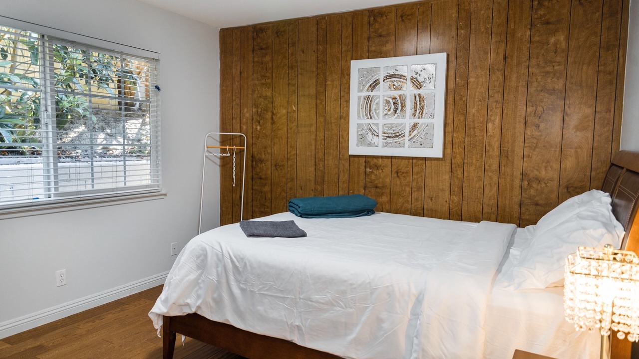 Photo of Bedroom in Walnut