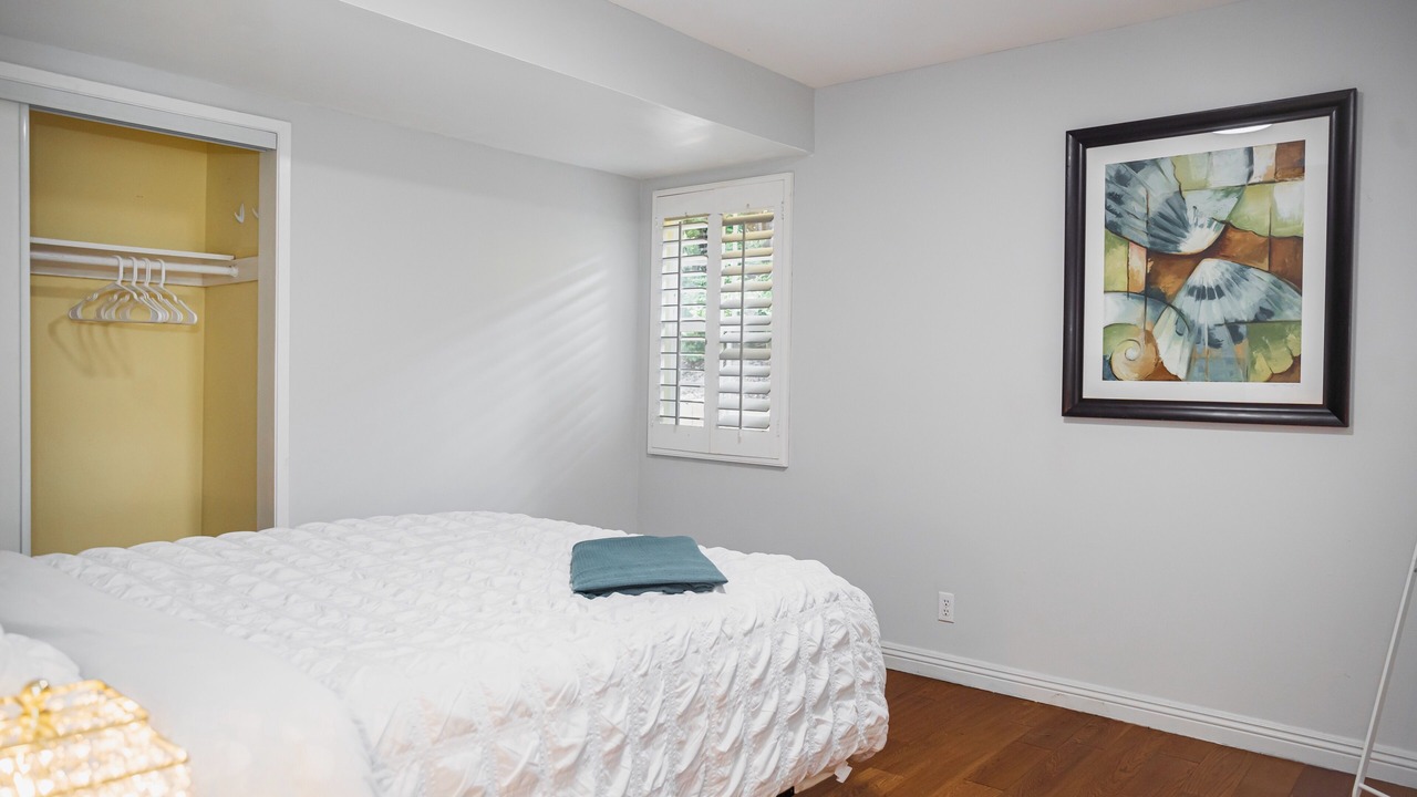 Photo of Bedroom in Walnut