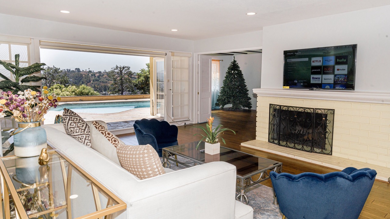 Photo of Livingroom in Walnut