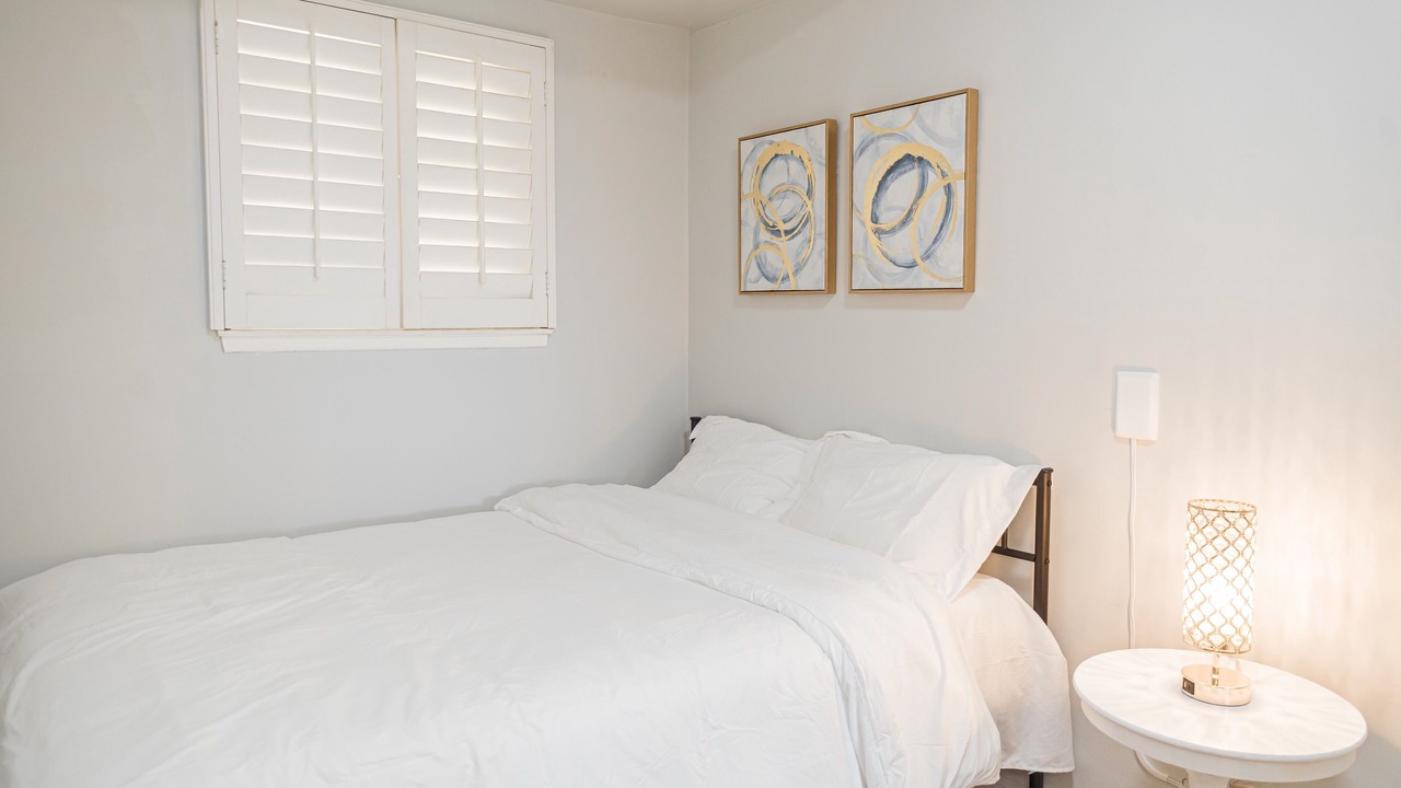Photo of Bedroom in Walnut