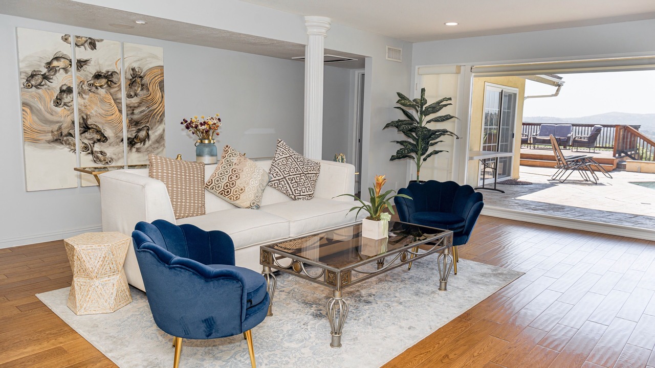 Photo of Livingroom in Walnut