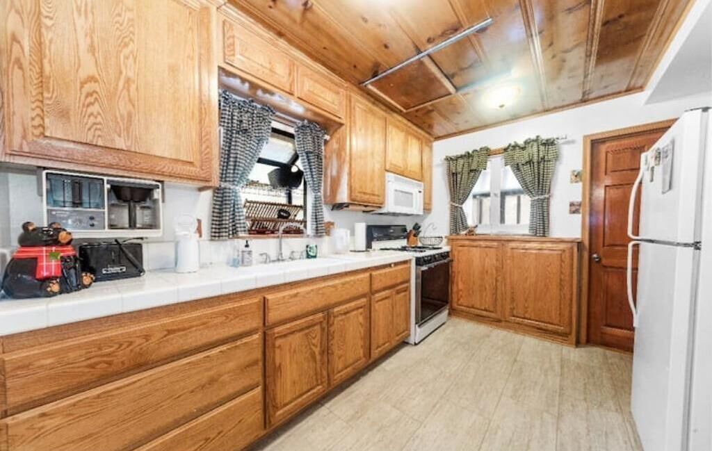 Photo of Kitchen in Big Bear City