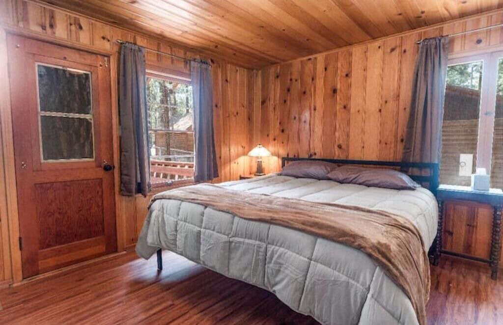 Photo of Bedroom in Big Bear City