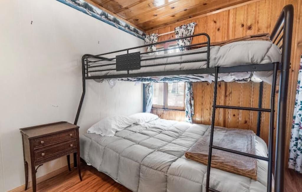 Photo of Bedroom in Big Bear City