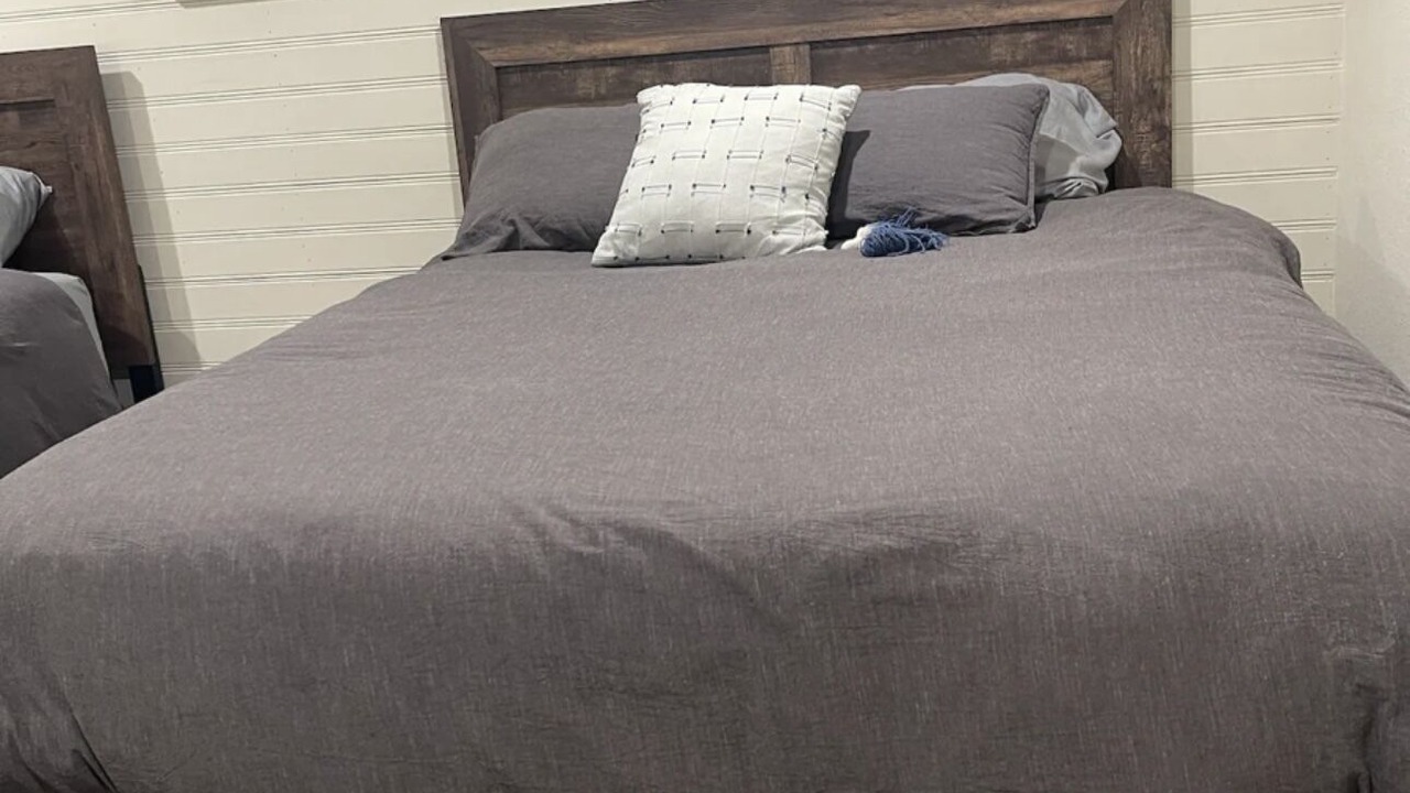 Photo of Bedroom in Groveland