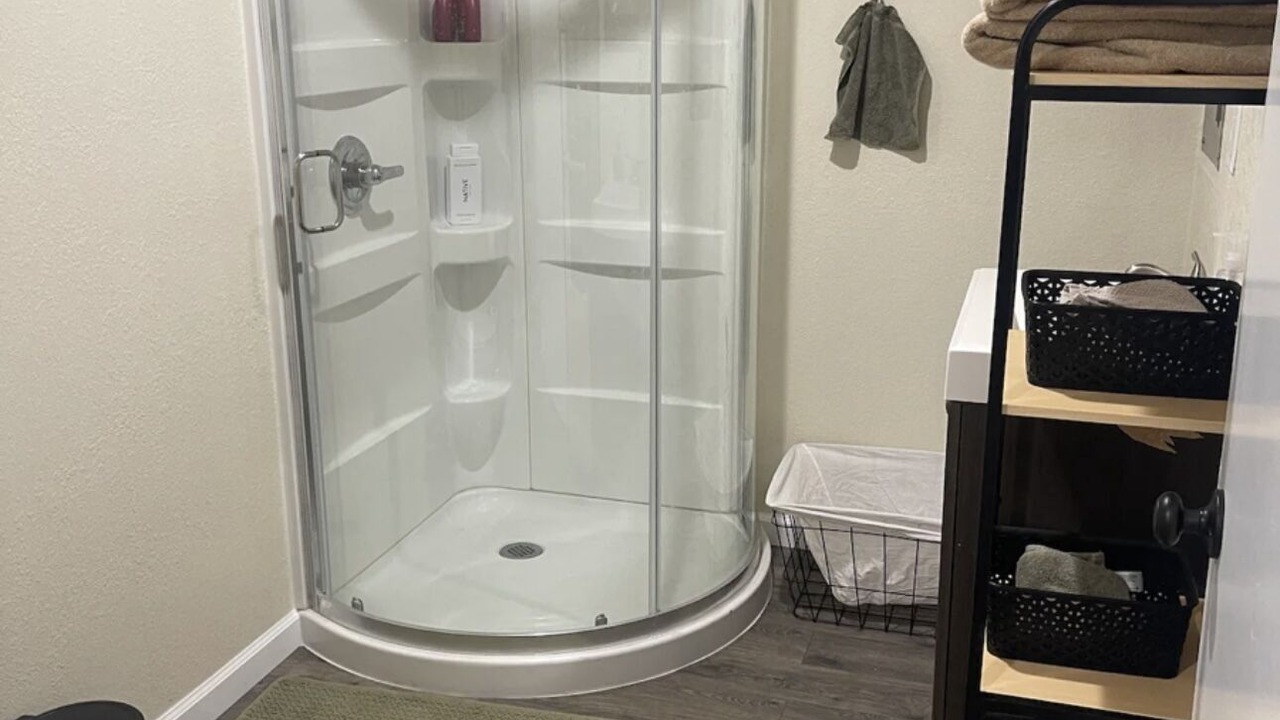 Photo of Bathroom in Groveland