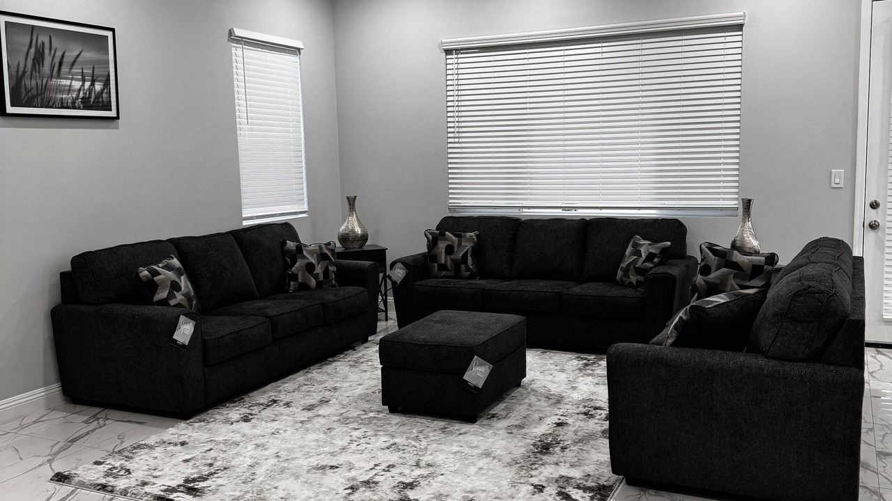 Photo of Livingroom in Rialto