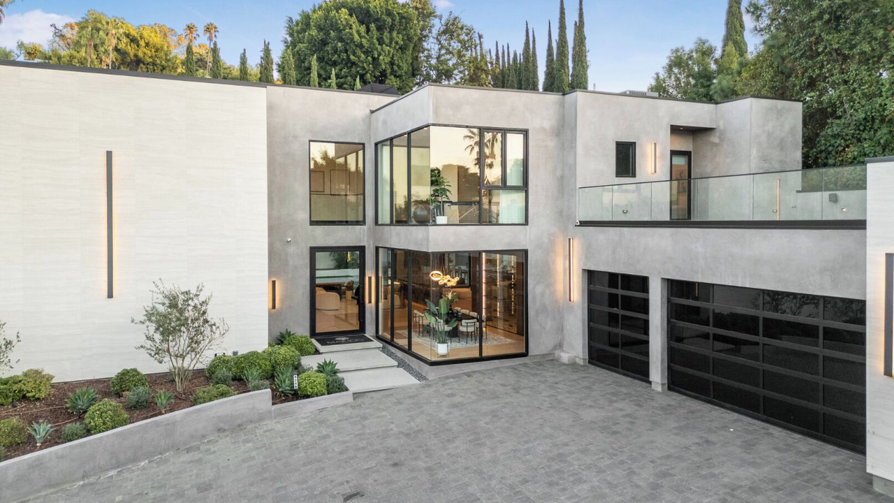 Photo of Outdoor in Sherman Oaks