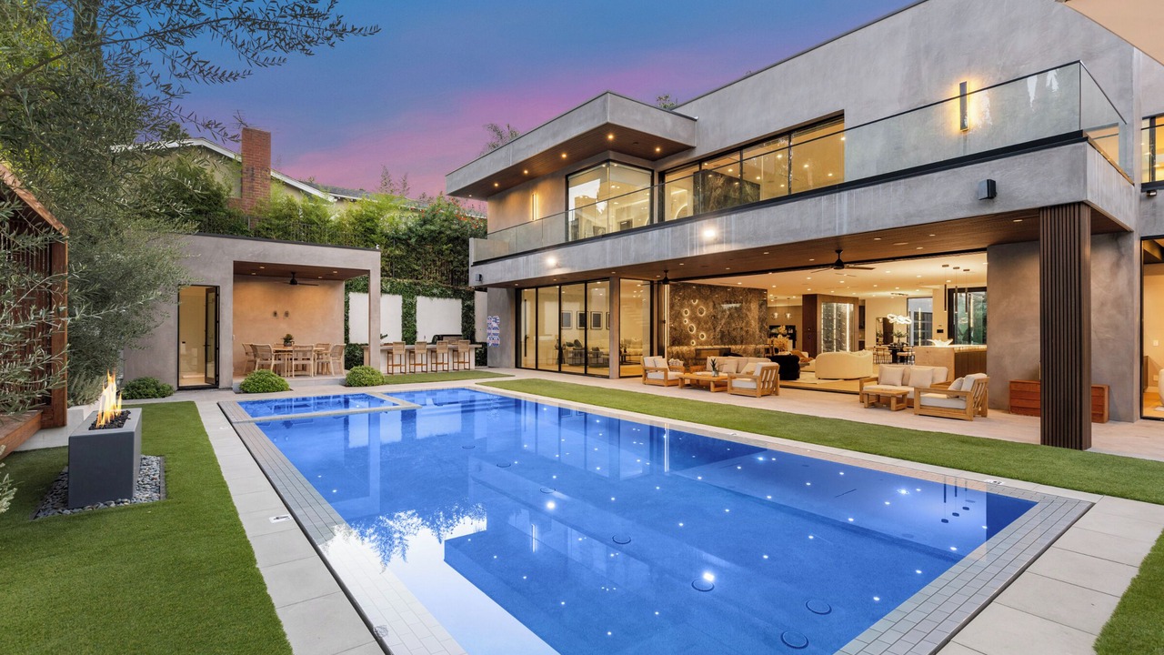 Photo of Outdoor in Sherman Oaks