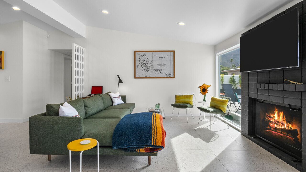 Photo of Livingroom in Magnesia Falls Cove