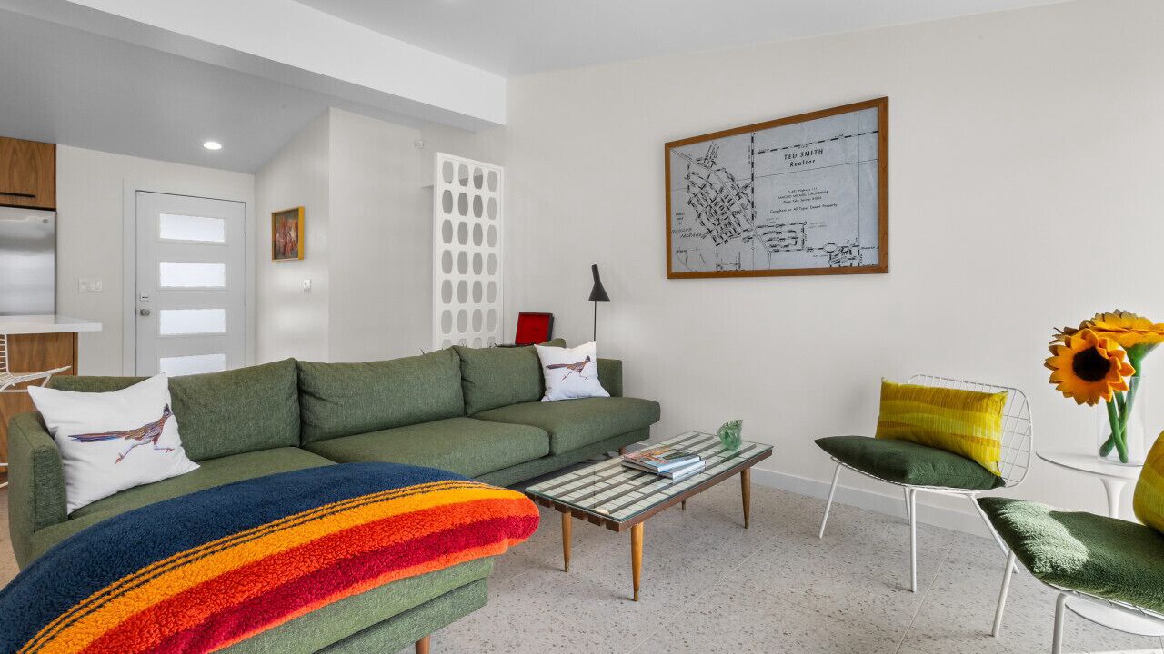 Photo of Livingroom in Magnesia Falls Cove