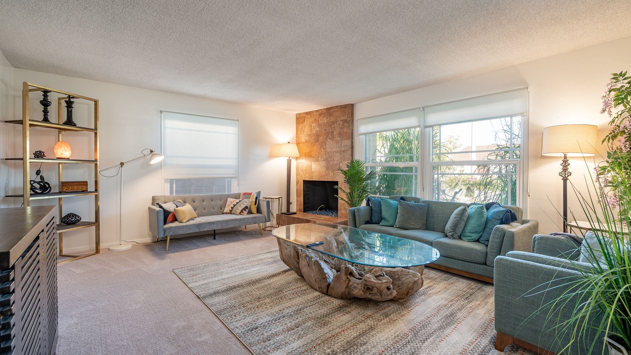 Photo of Livingroom in Southeast Anaheim