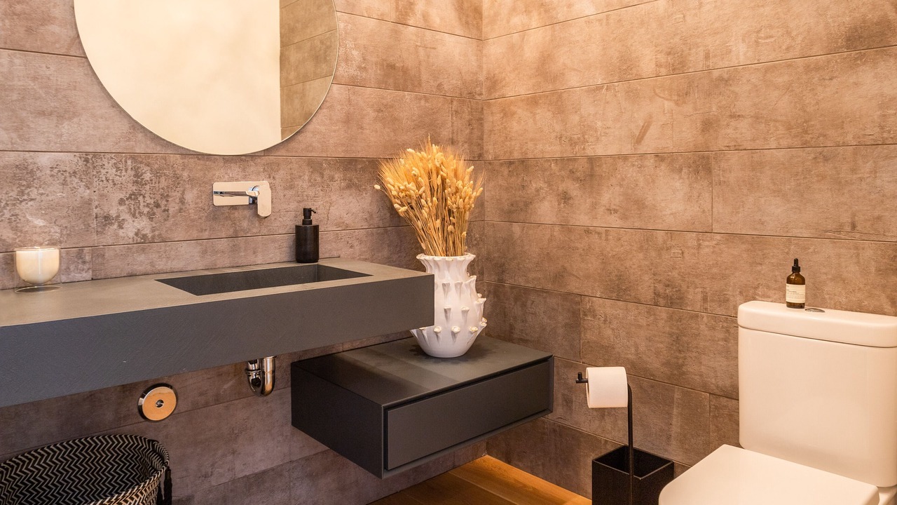 Photo of Bathroom in Melrose
