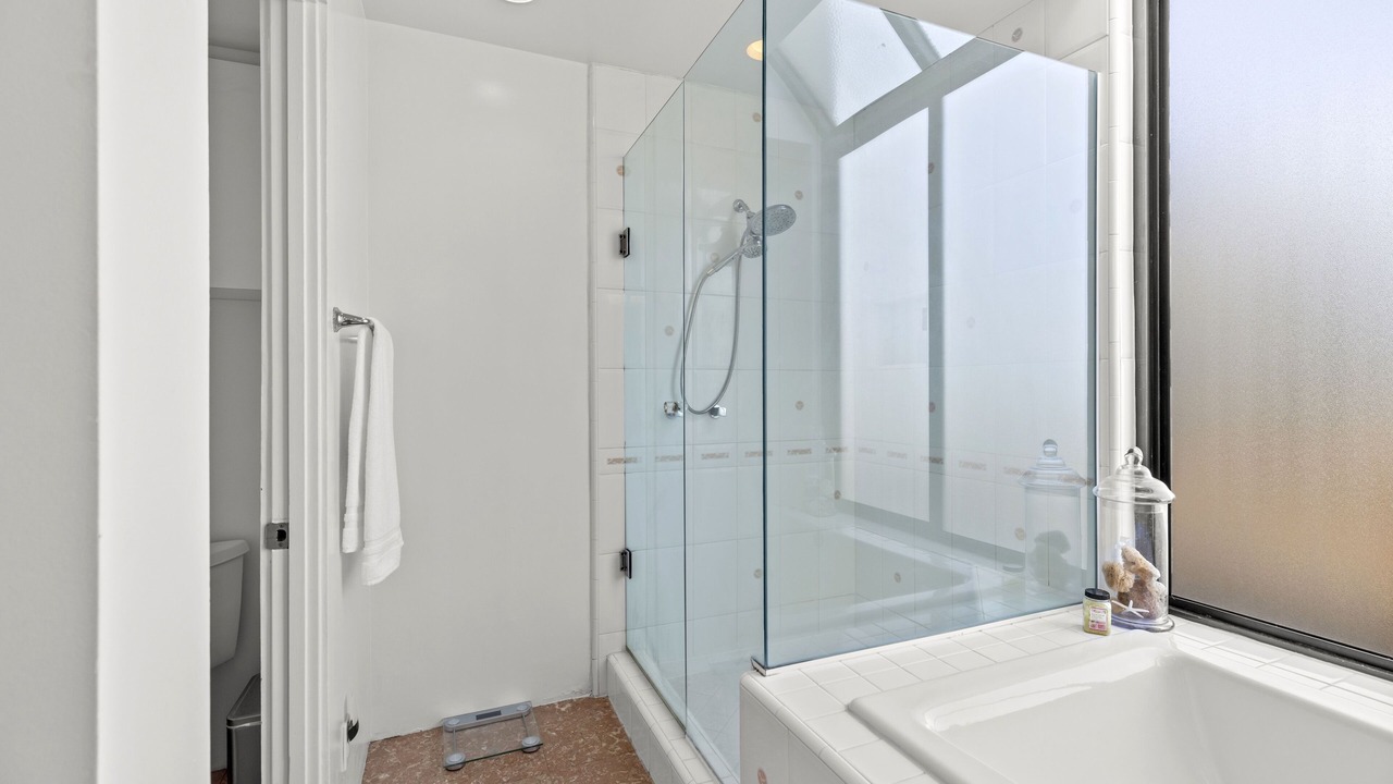 Photo of Bathroom in Manhattan Beach