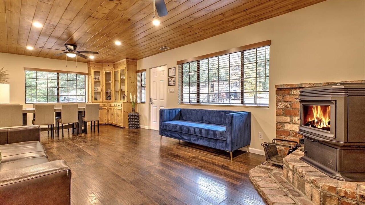 Photo of Livingroom in Idyllwild