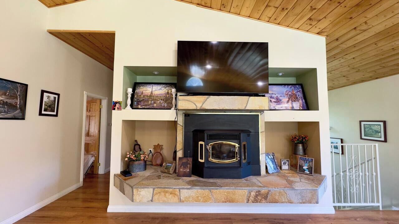 Photo of Bedroom in Pine Mountain Club