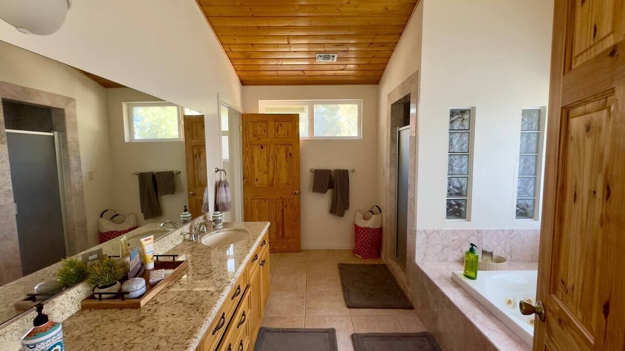 Photo of Bathroom in Pine Mountain Club