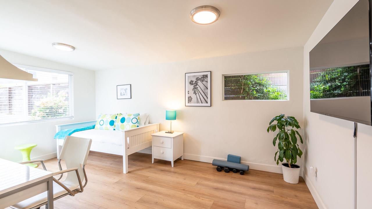 Photo of Bedroom in Cardiff-by-the-Sea