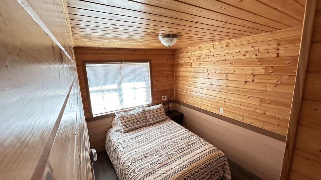 Photo of Bedroom in Klamath