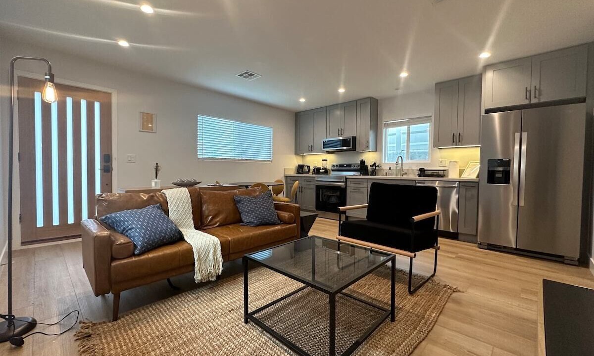 Photo of Livingroom in Burbank