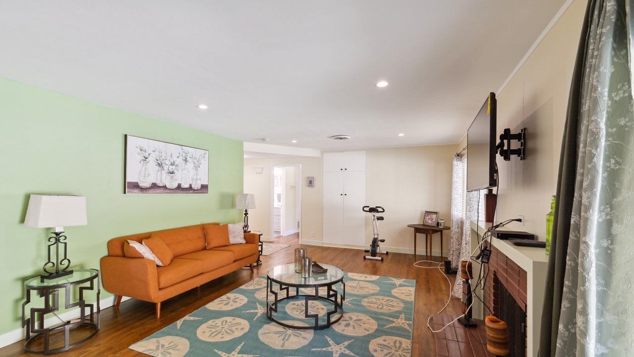 Photo of Bedroom in Azusa