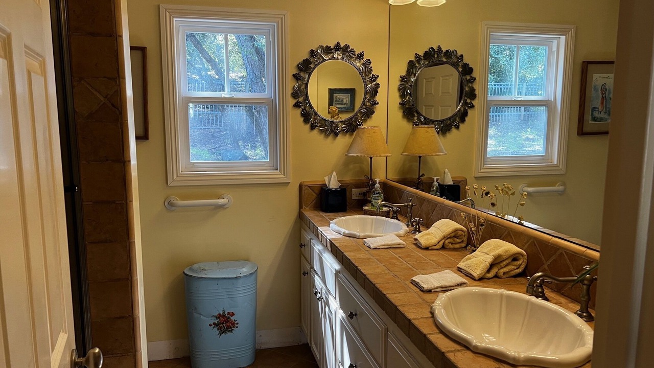 Photo of Bathroom in Calabasas
