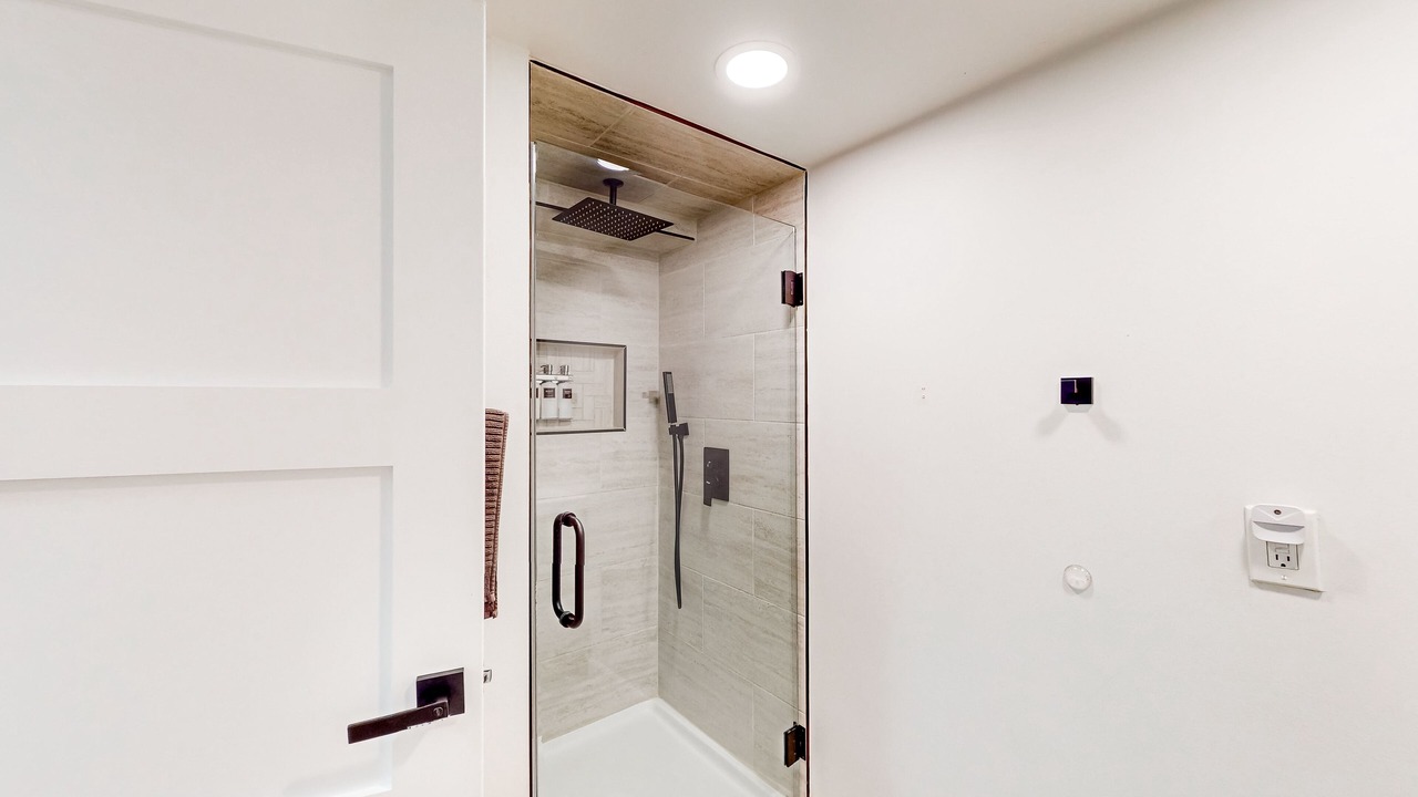 Photo of Bathroom in Arrowhead Villas