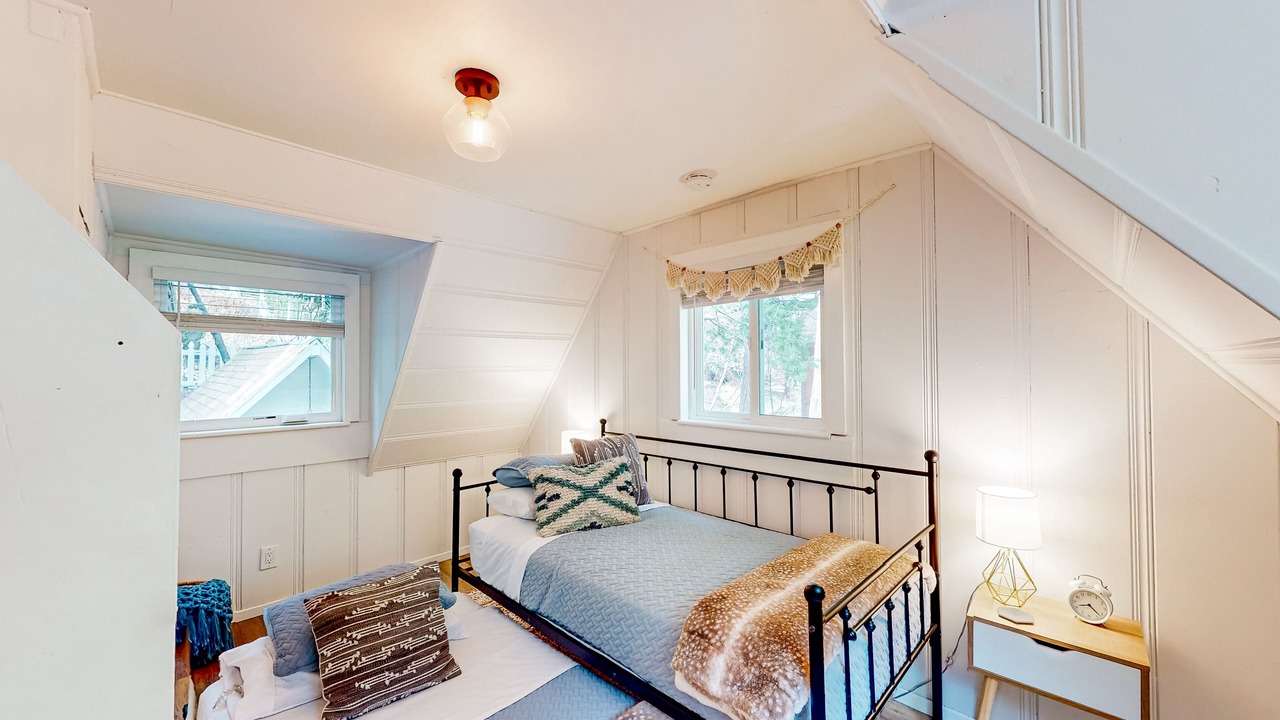Photo of Bedroom in Arrowhead Villas
