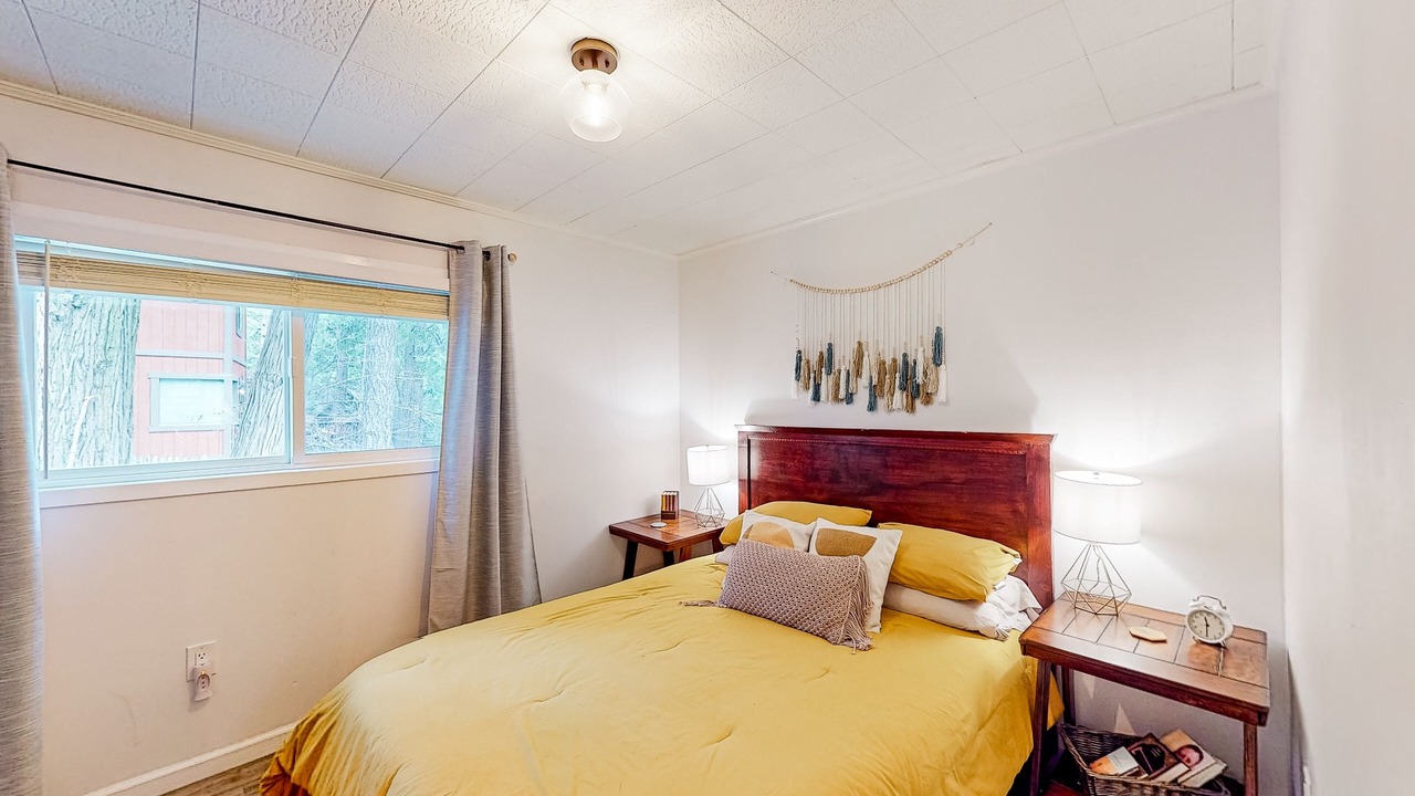 Photo of Bedroom in Arrowhead Villas