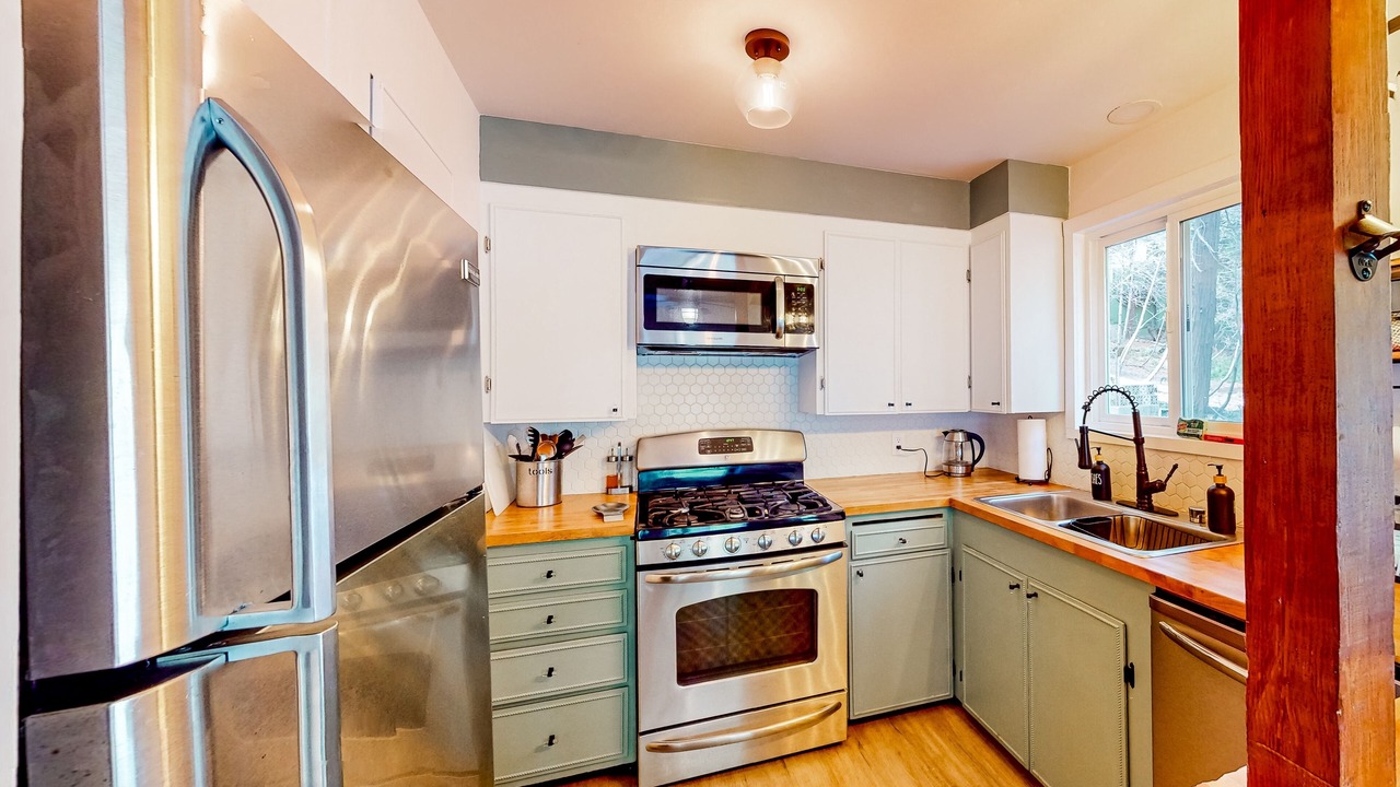 Photo of Kitchen in Arrowhead Villas