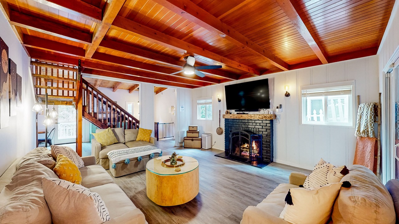 Photo of Livingroom in Arrowhead Villas