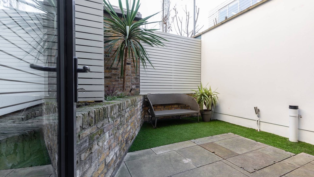 Photo of Patio Balcony in Haverstock